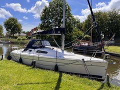 Hunter 27 - Elleke (sailing cabin boat)