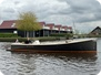Venegy V30 Classic Cabin - motorboat