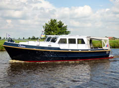 Standard 35 - Triton (motor yacht)