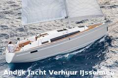 Bavaria 33 - Aqua (sailing yacht)
