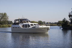 Schiffart Wellness Kotterjacht - Maxima (motor yacht)